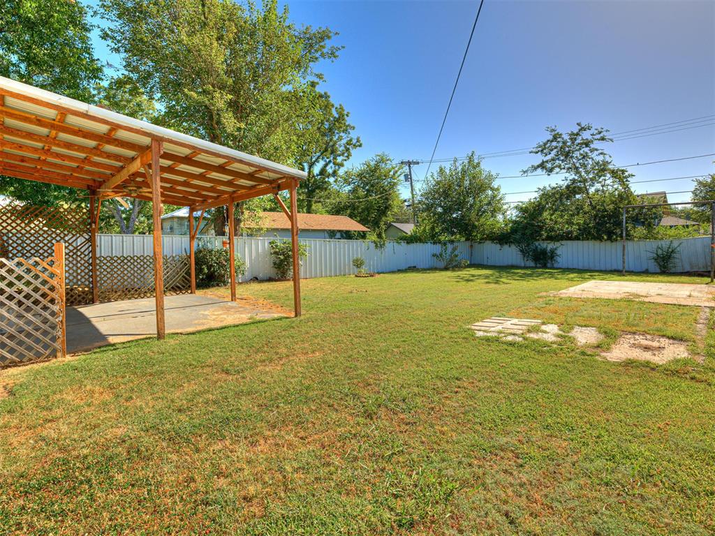 1217 N Market Avenue Property Photo 32