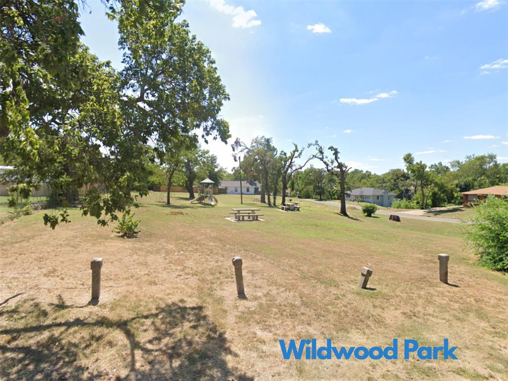 1217 N Market Avenue Property Photo 33