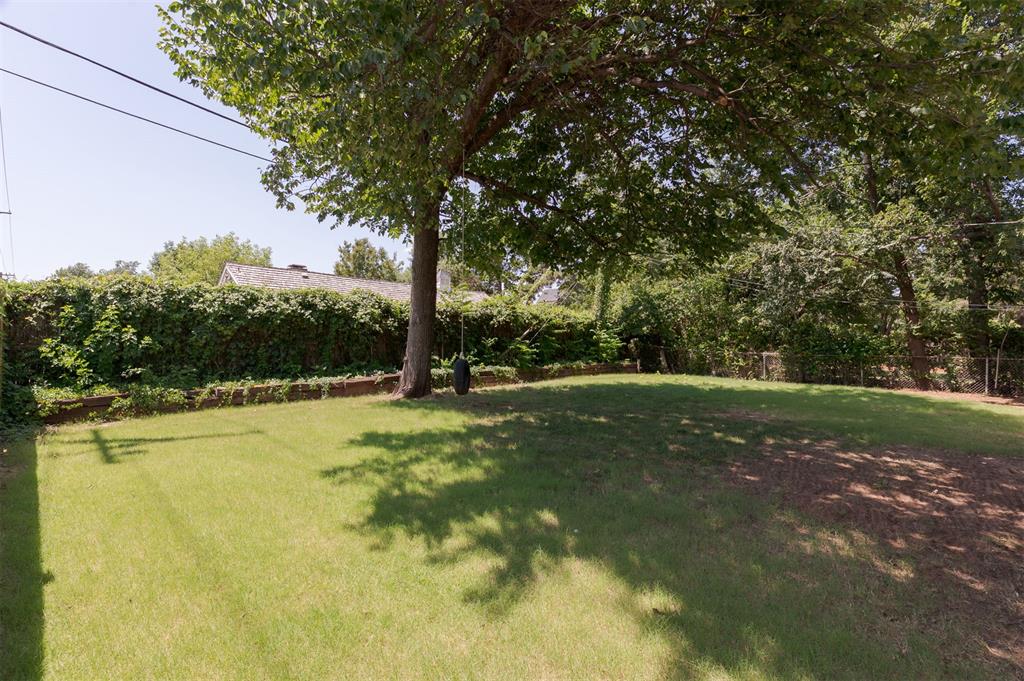2017 Huntington Avenue Property Photo 6