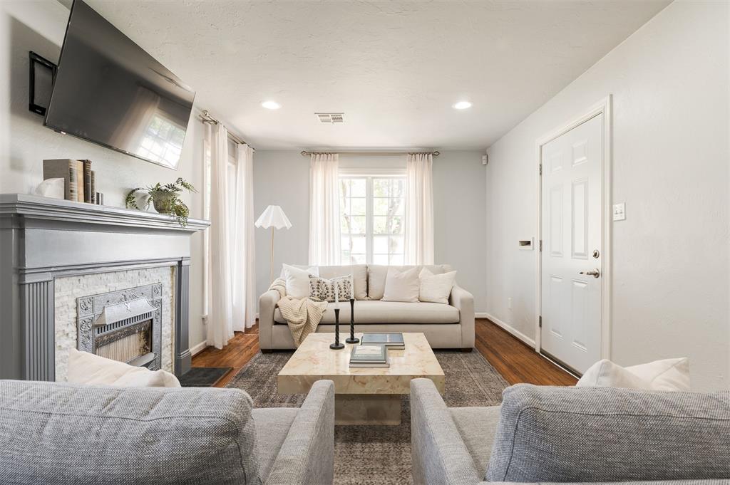 2017 Huntington Avenue Property Photo 8