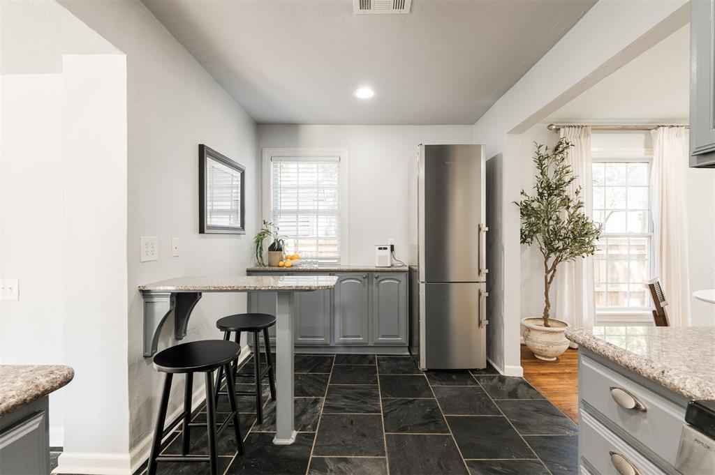2017 Huntington Avenue Property Photo 18