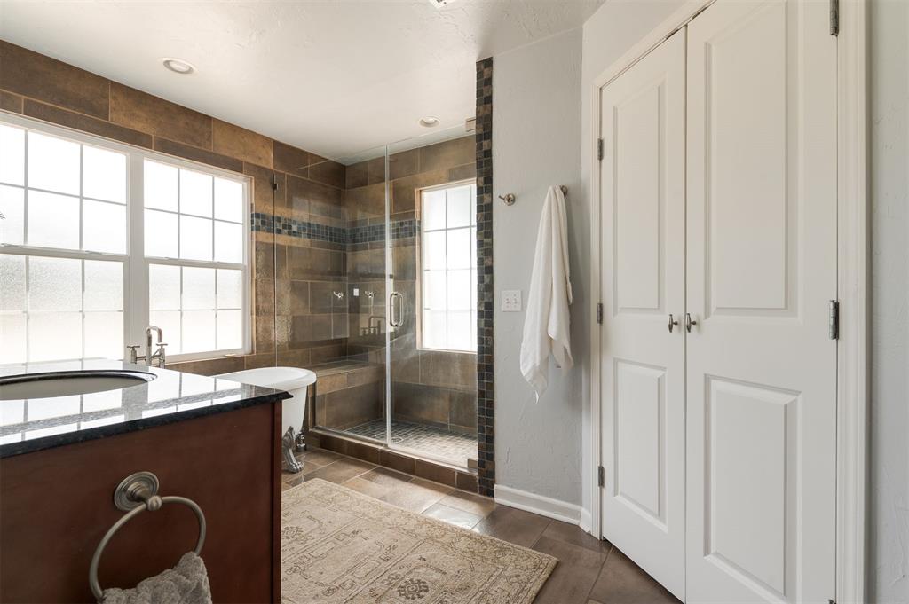2017 Huntington Avenue Property Photo 35