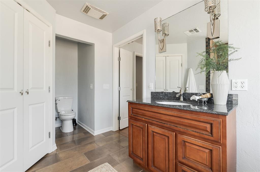 2017 Huntington Avenue Property Photo 39