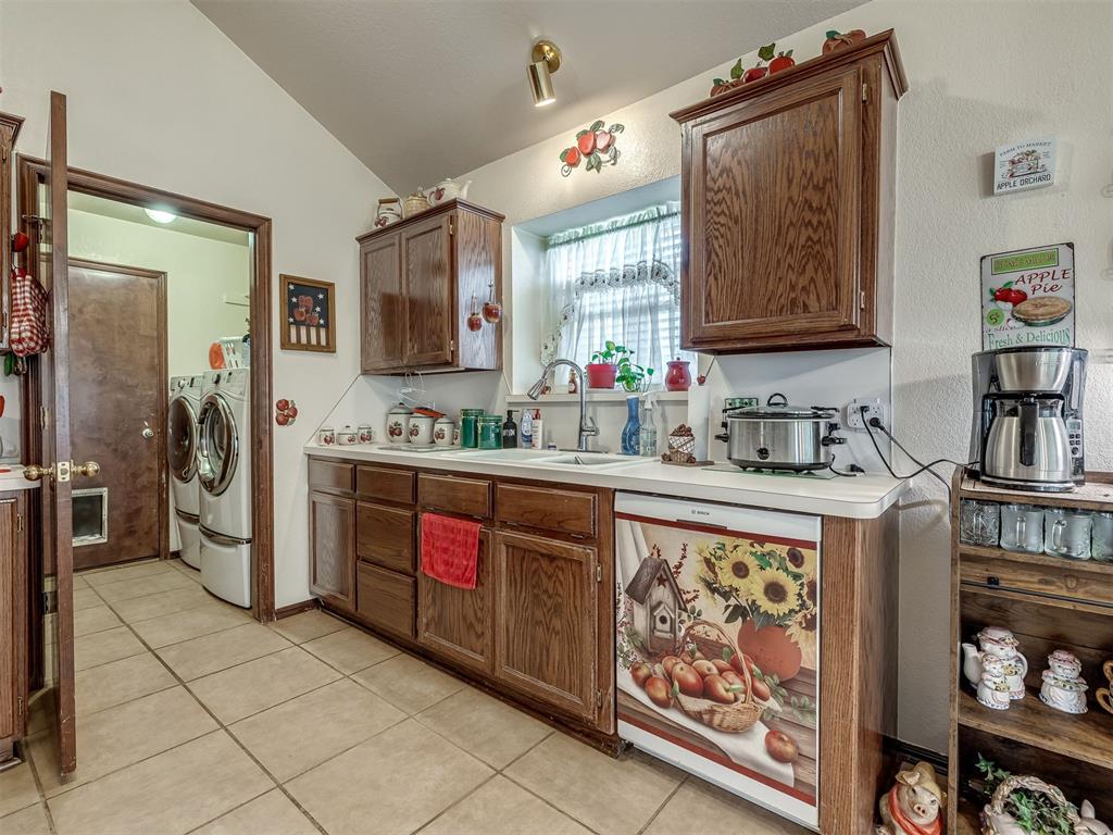 8301 Rayburn Avenue Property Photo 15