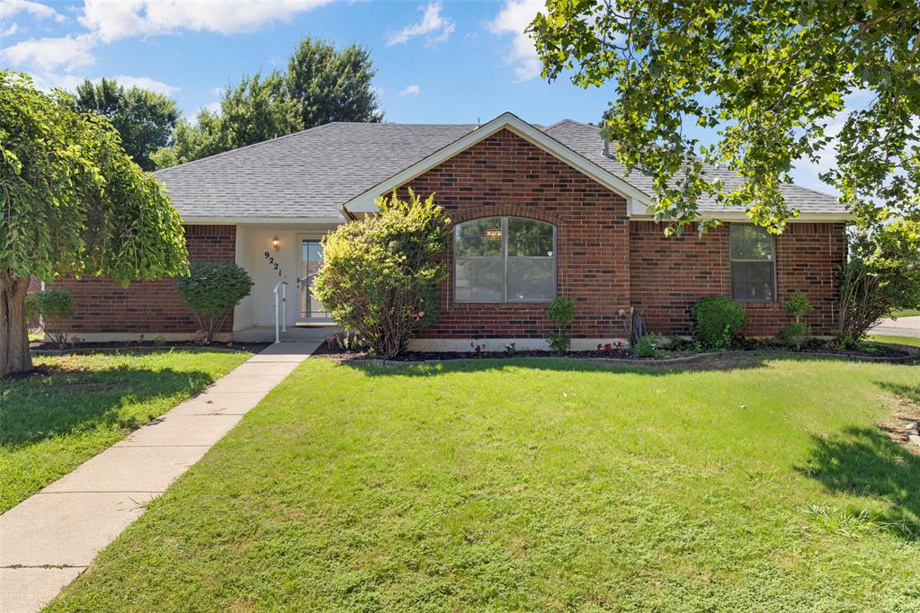 9221 N Kimberly Road Property Photo