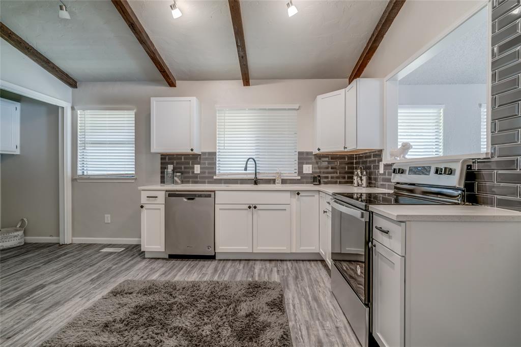 7301 Kings Manor Court Property Photo 1