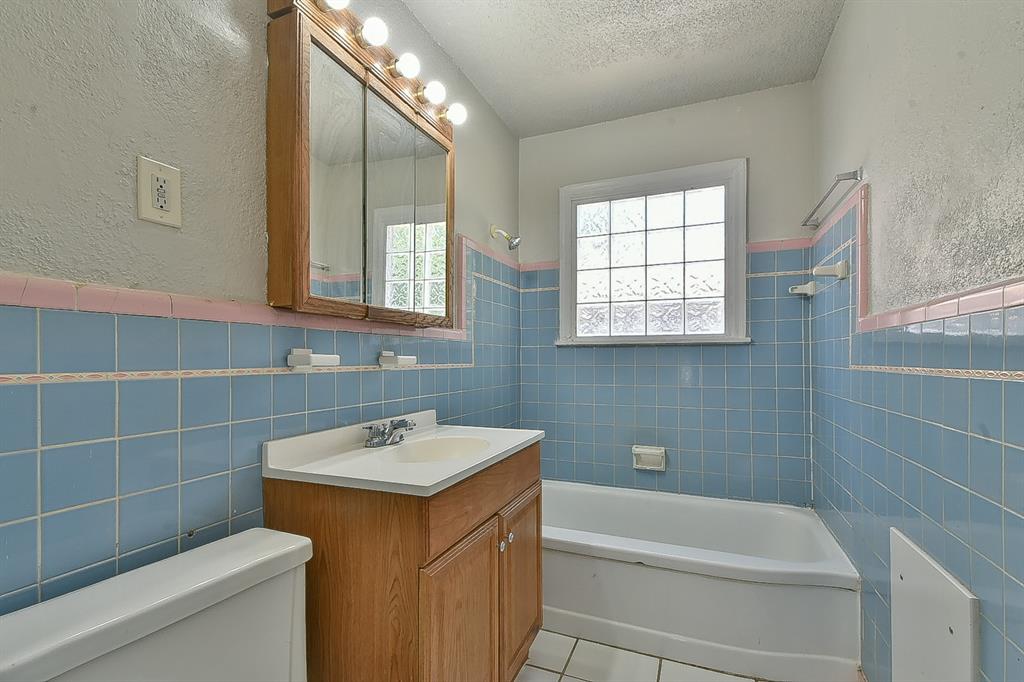 501 E Showalter Drive Property Photo 15