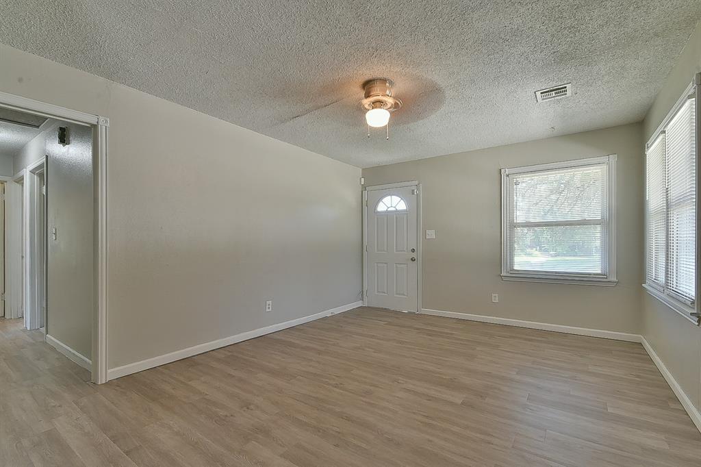 501 E Showalter Drive Property Photo 18