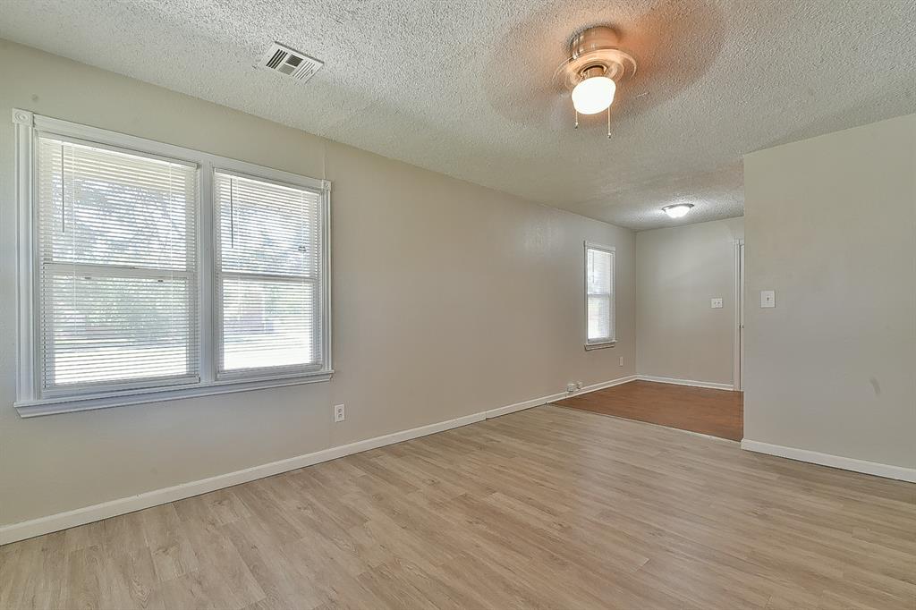 501 E Showalter Drive Property Photo 21