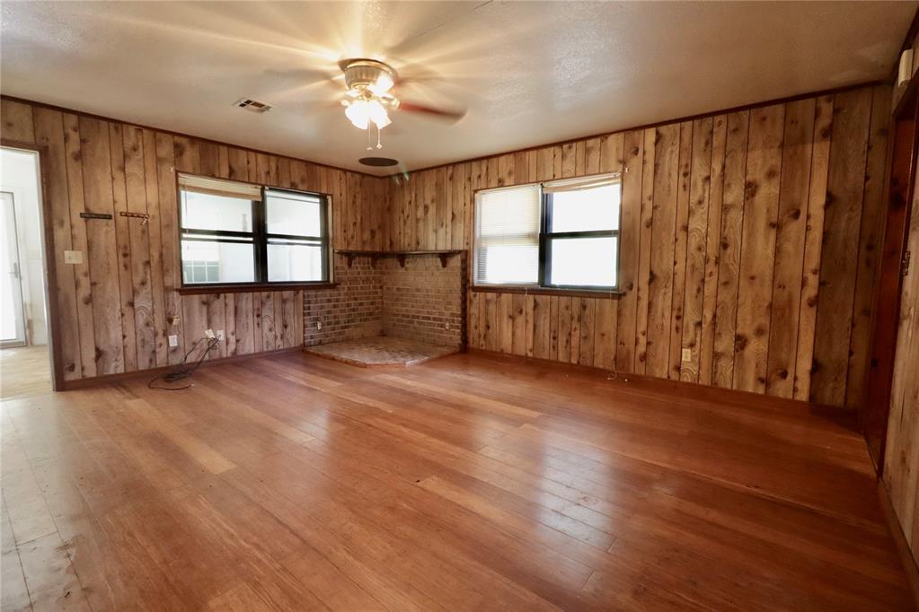 36730 E 113 Road Property Photo 2