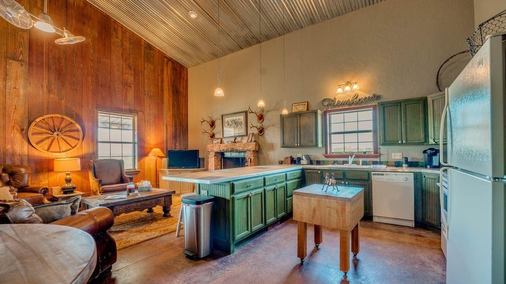 17151 N Western Avenue Property Photo 27