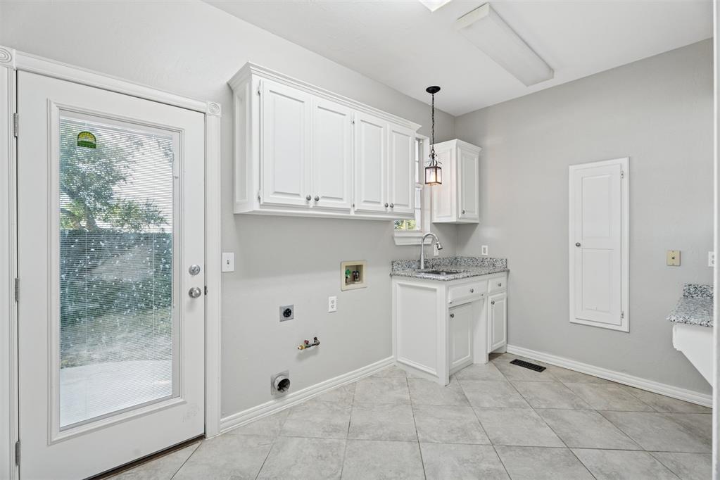 4004 Stonebridge Circle Property Photo 15