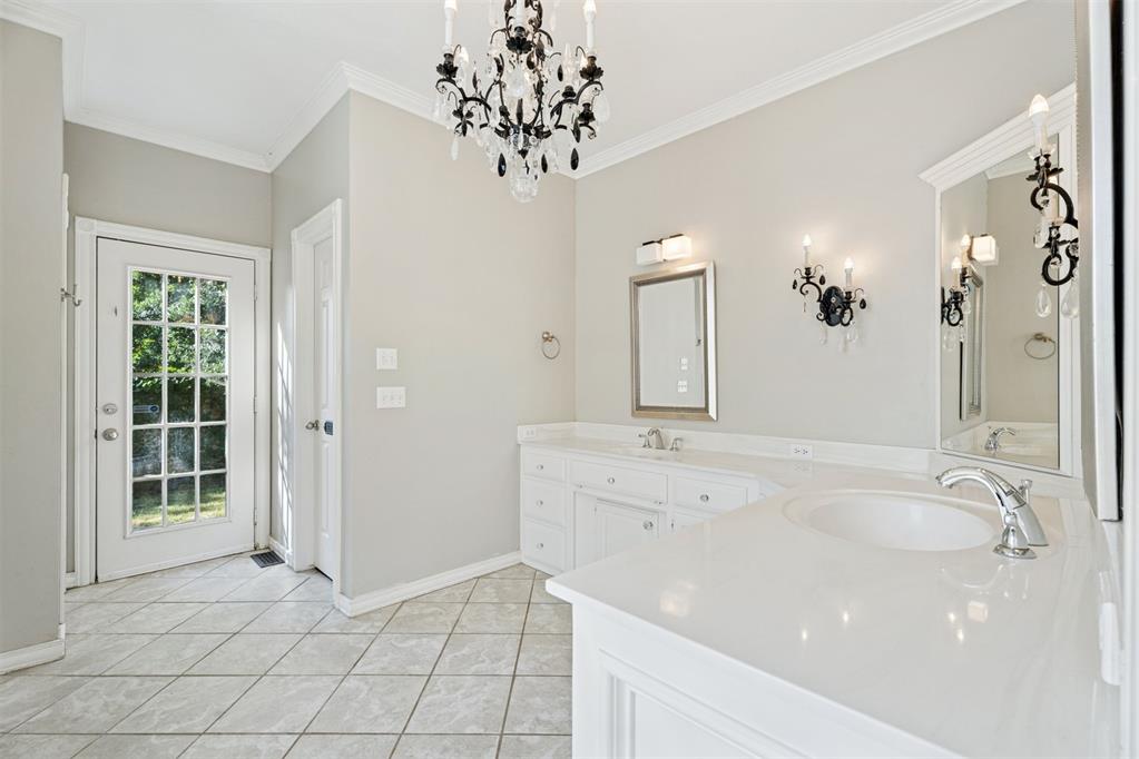 4004 Stonebridge Circle Property Photo 18