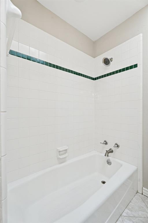 4004 Stonebridge Circle Property Photo 29