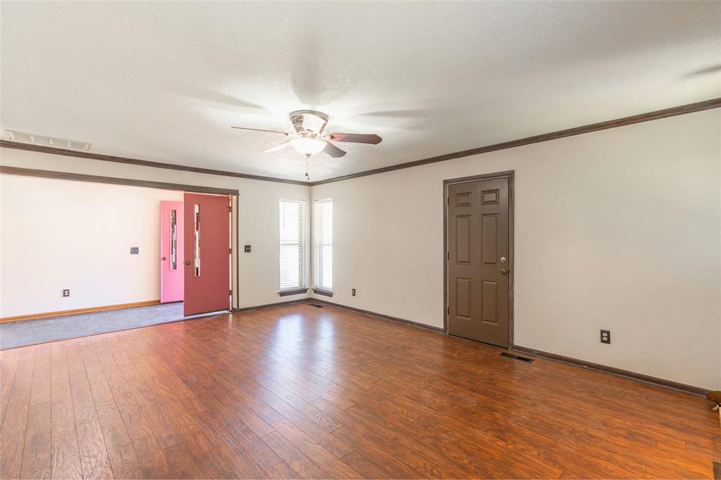 7013 N Ann Arbor Terrace Property Photo 4