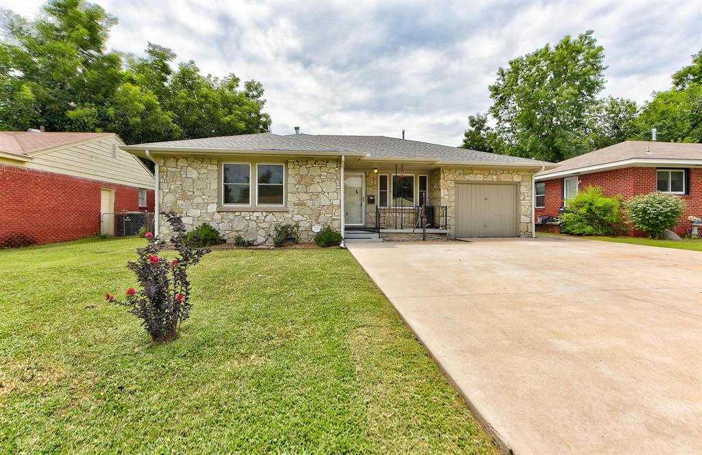 1916 Hasley Drive Property Photo 2