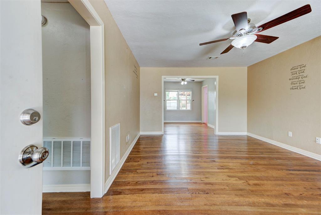 1916 Hasley Drive Property Photo 5