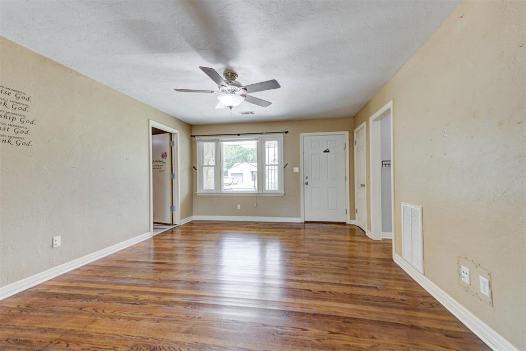 1916 Hasley Drive Property Photo 12