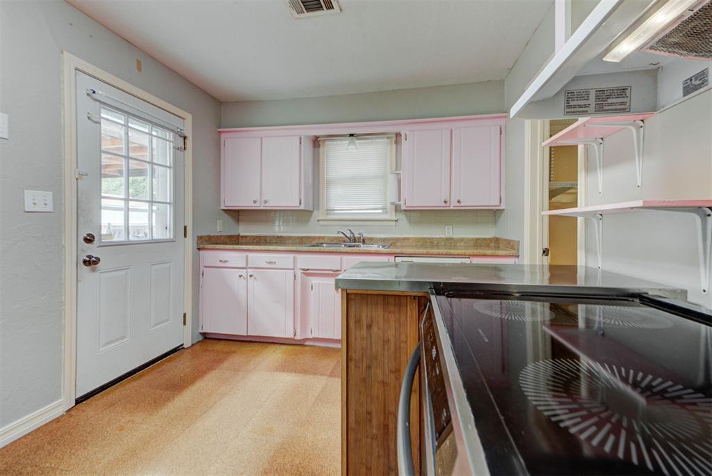 1916 Hasley Drive Property Photo 18