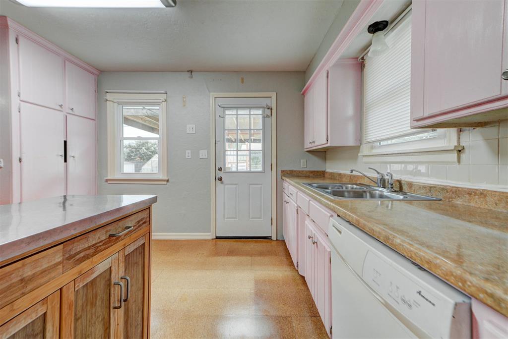 1916 Hasley Drive Property Photo 21