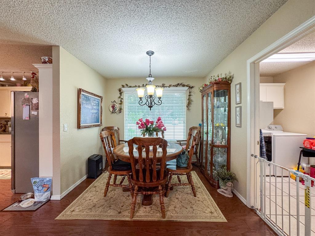 3824 Highpoint Court Property Photo 9
