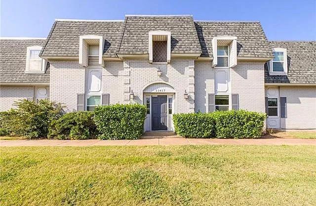 11417 N May D Property Photo 1