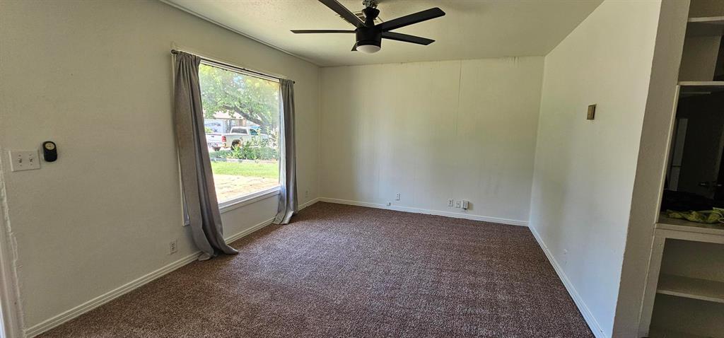 4112 N Sterling Avenue Property Photo 6