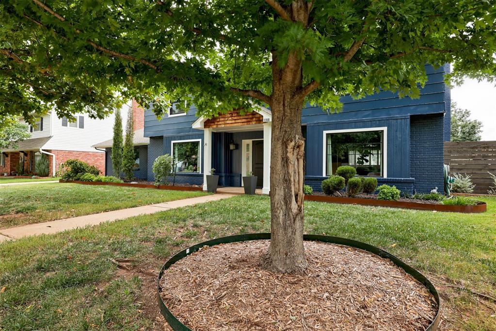 11308 Leaning Elm Road Property Photo 3