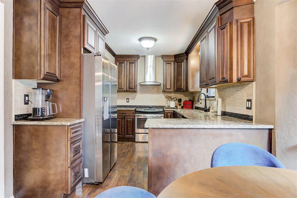 11308 Leaning Elm Road Property Photo 18