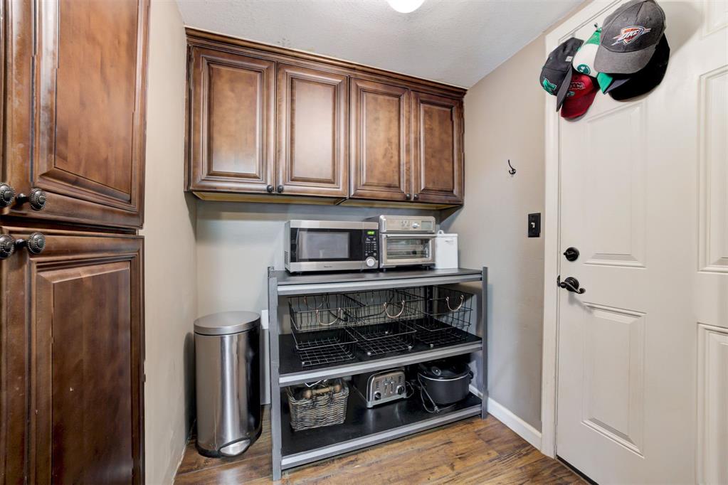 11308 Leaning Elm Road Property Photo 24