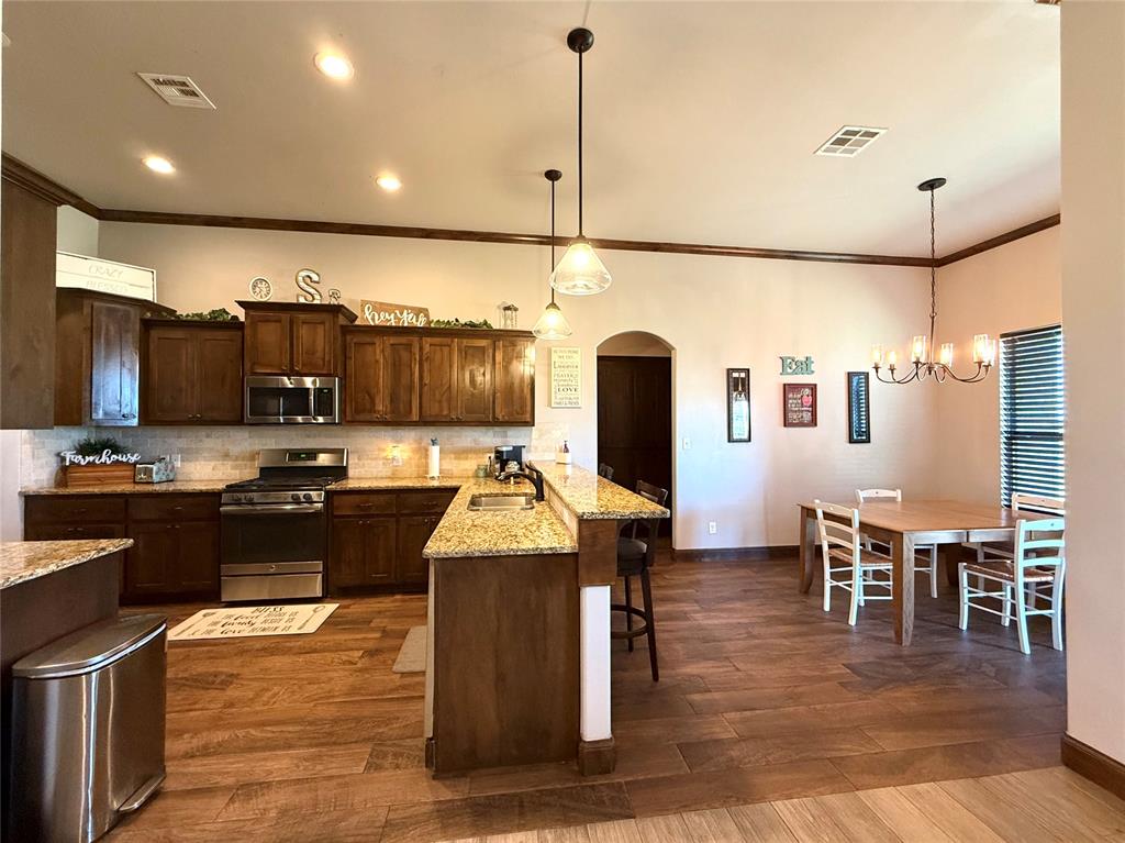762 County Road 1250 Property Photo 11