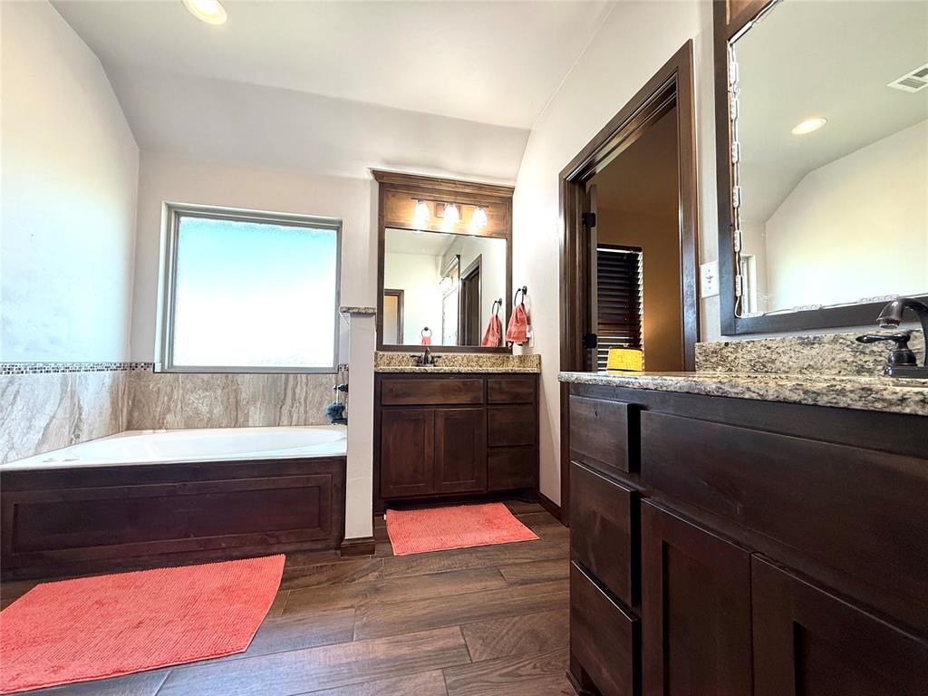 762 County Road 1250 Property Photo 16