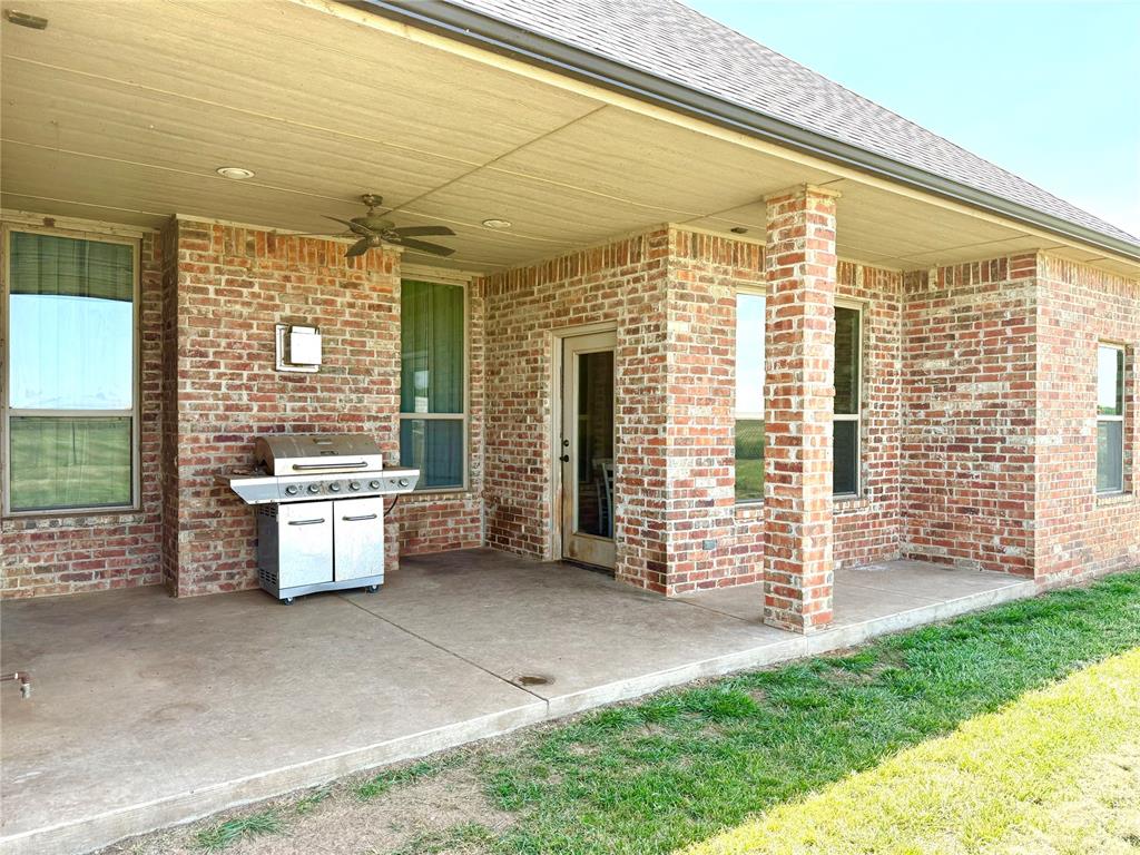762 County Road 1250 Property Photo 31