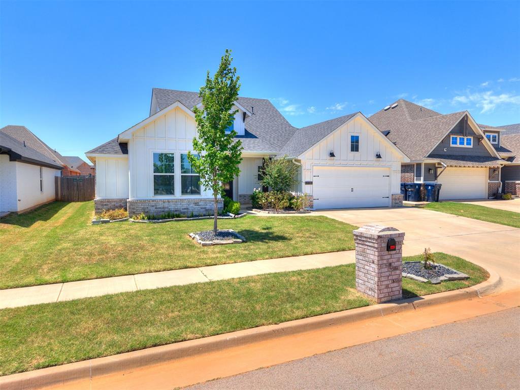 3313 Gunnison River Drive Property Photo 2