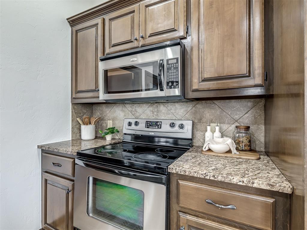 11116 Lake Park Drive Property Photo 16
