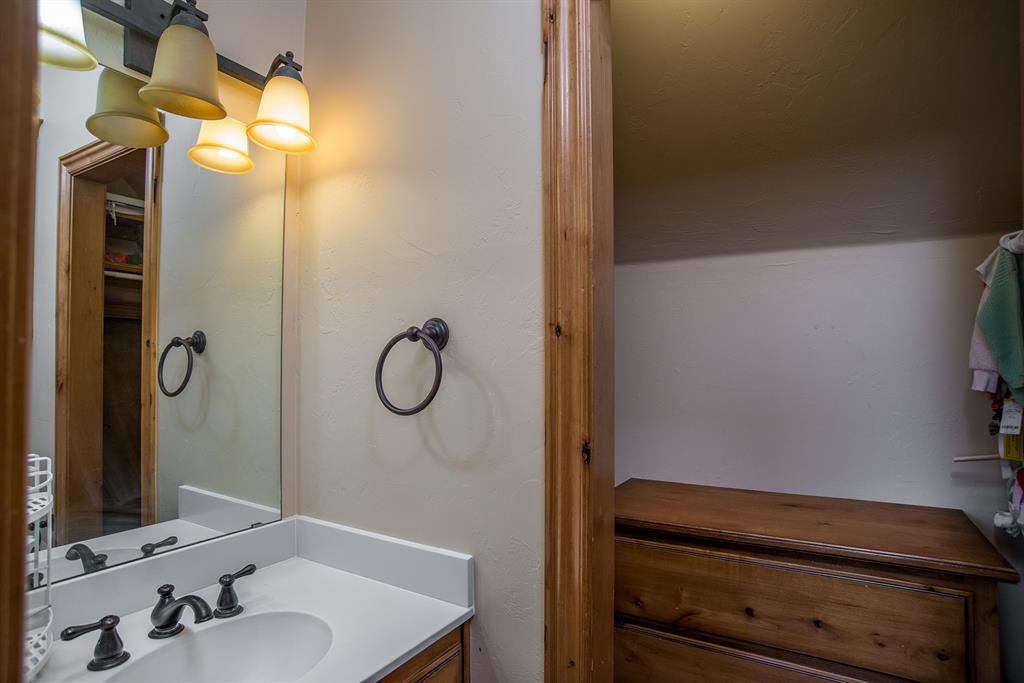 352656 E 840 Road Property Photo 24