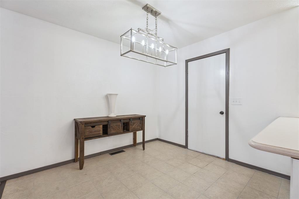 510 Fenwick Court Property Photo 10