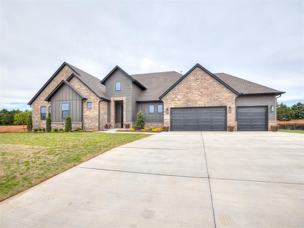8103 Goldfinch Drive Property Photo
