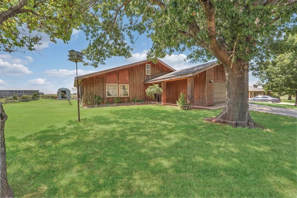 200 W Quail Drive Property Photo 1