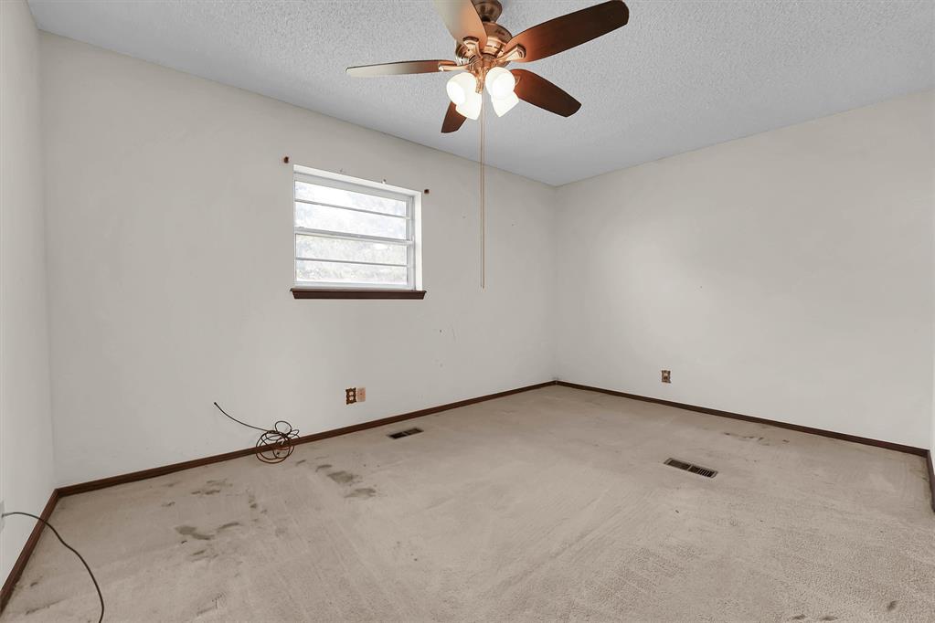 200 W Quail Drive Property Photo 18