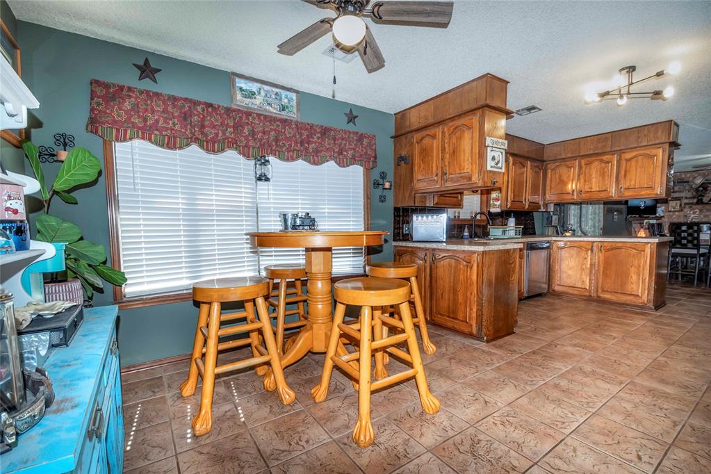 910882 S 3440 Road Property Photo 23
