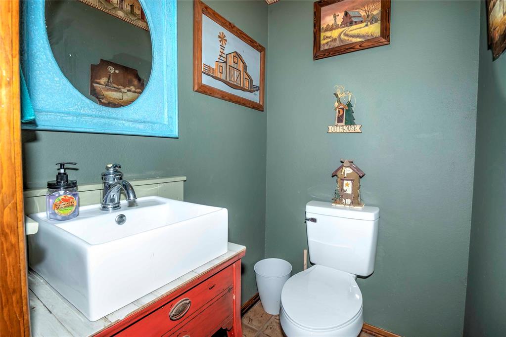 910882 S 3440 Road Property Photo 30