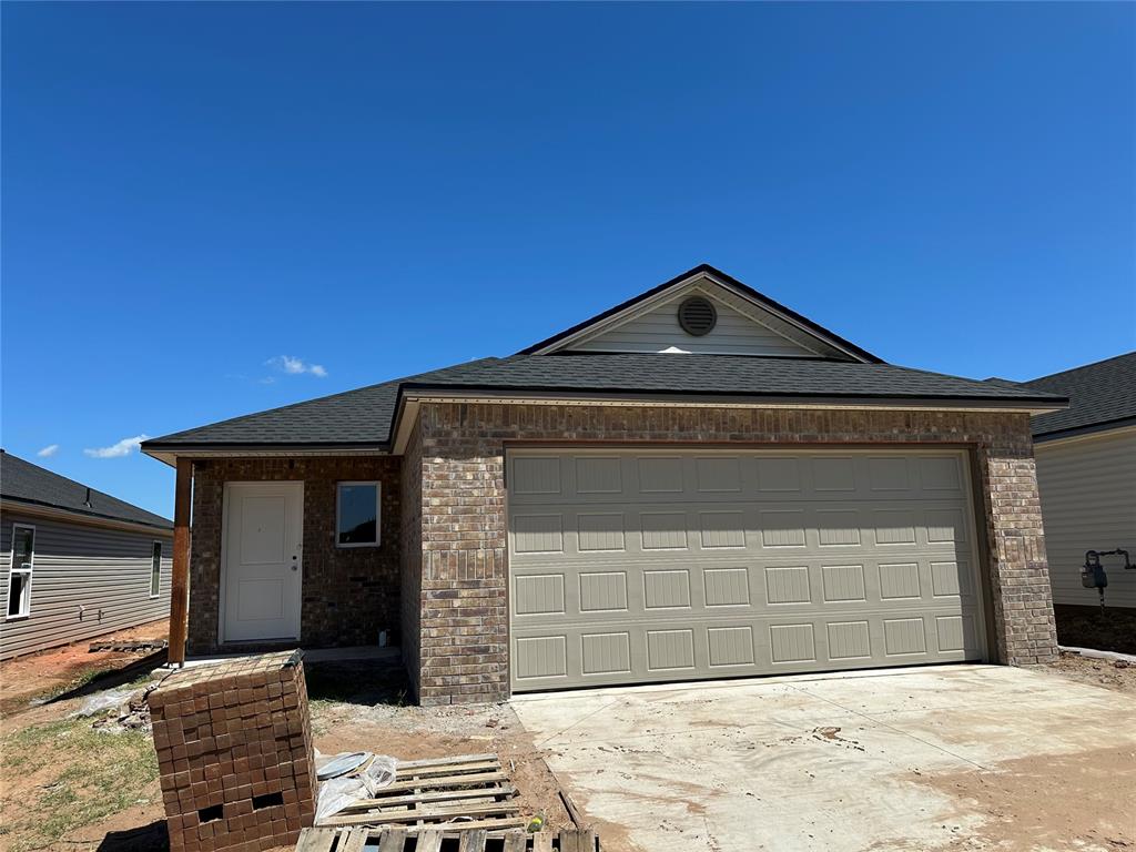 1213 Meadow Brook Drive Property Photo 1