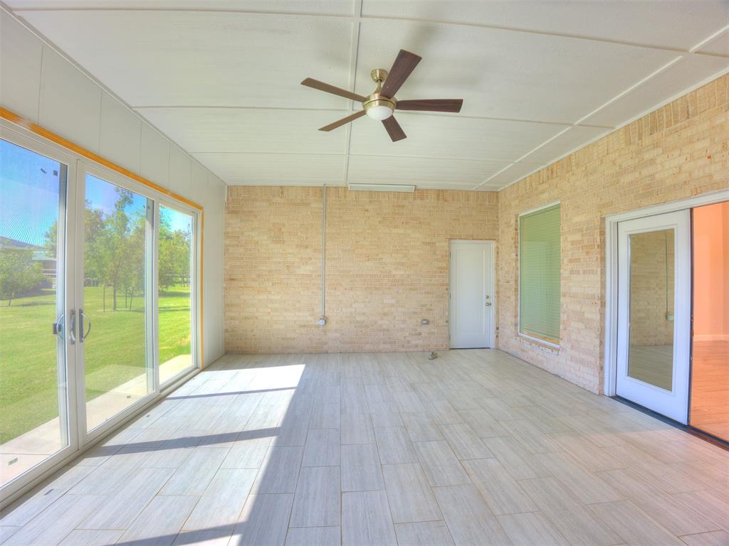 10917 Oaksplinter Lane Property Photo 23