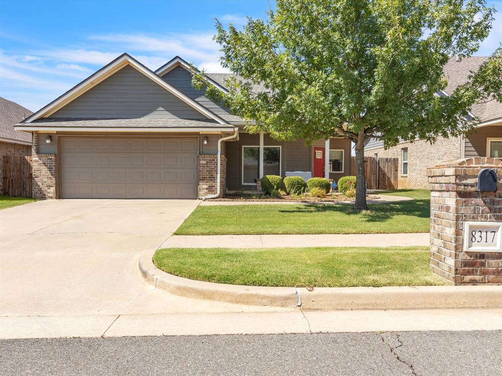 8317 NW 138th Circle Property Photo 1
