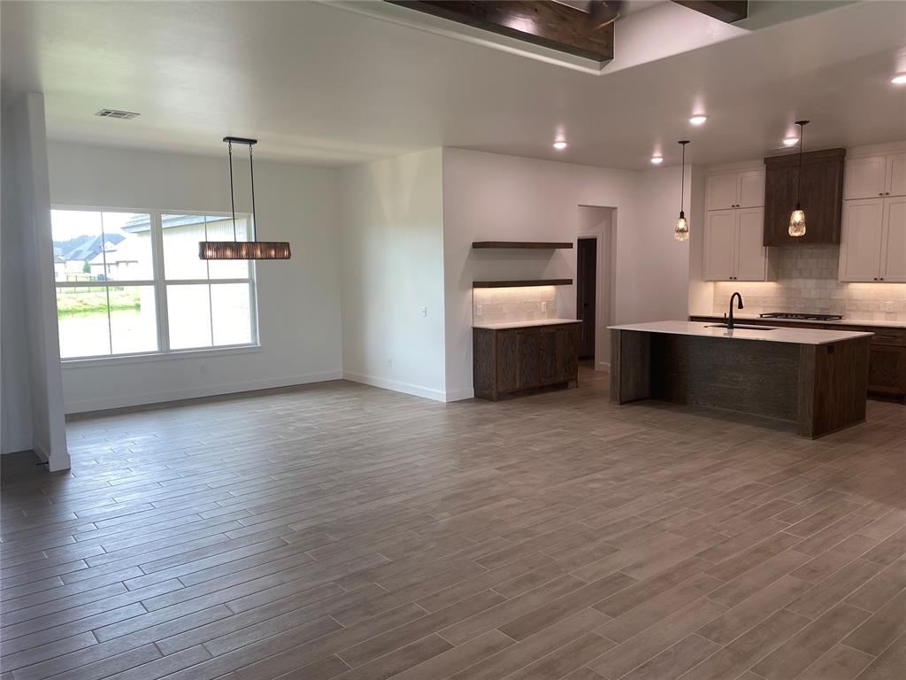 10809 Highland Drive Property Photo 5