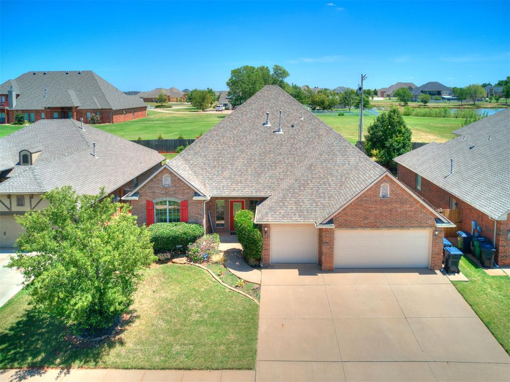 17324 Hardwood Place Property Photo 2