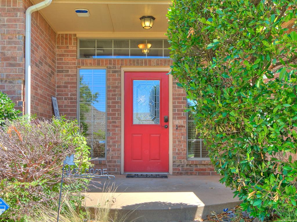 17324 Hardwood Place Property Photo 3