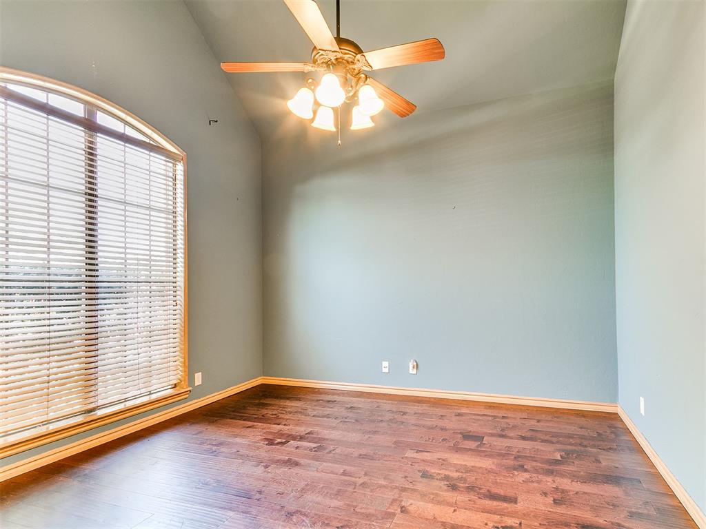 17324 Hardwood Place Property Photo 6