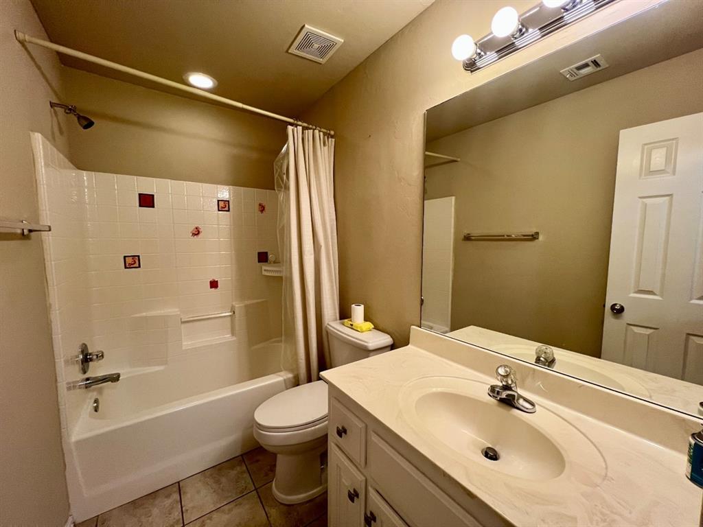 2205 Sw 93rd Place Property Photo 16